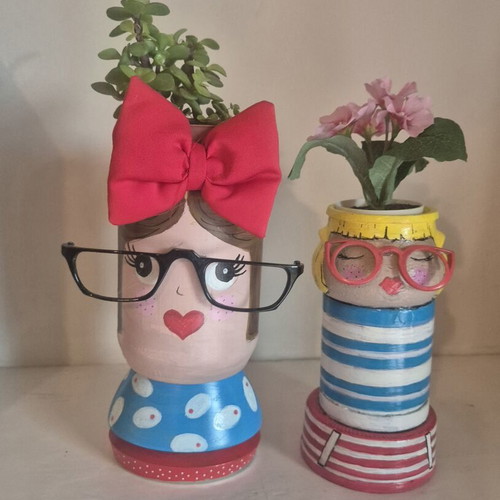 Handmade decorative vases like new, pack or single pieces