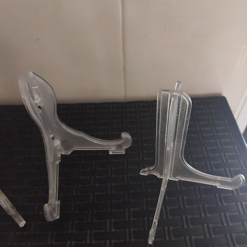 Transparent plastic stands for tabletop decorations, pack of 5
