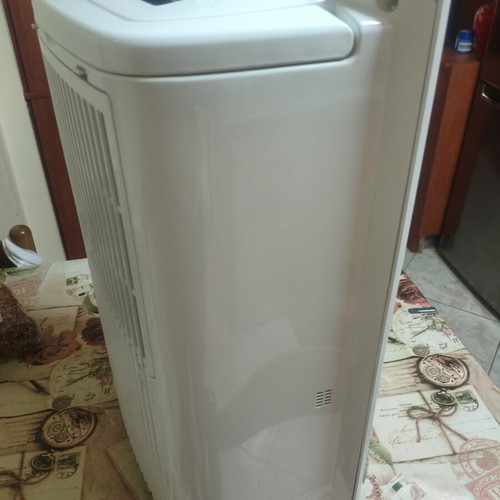Singer SDHM-20L Dry Up Eco dehumidifier like new with compressor