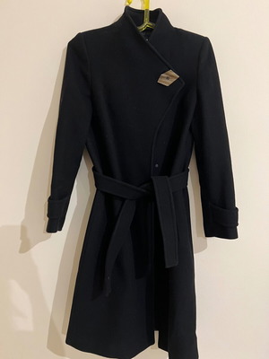 Mango coat like new, size S, black