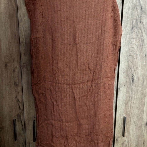 Scarf used, brown color