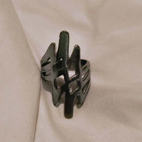 Boho rock ring large used
