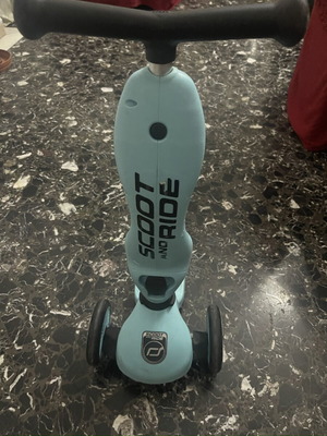 Scoot and Ride scooter used, blue, adjustable handlebar