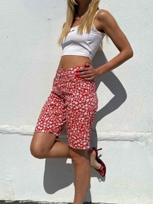 Bermuda shorts like new, size S, red