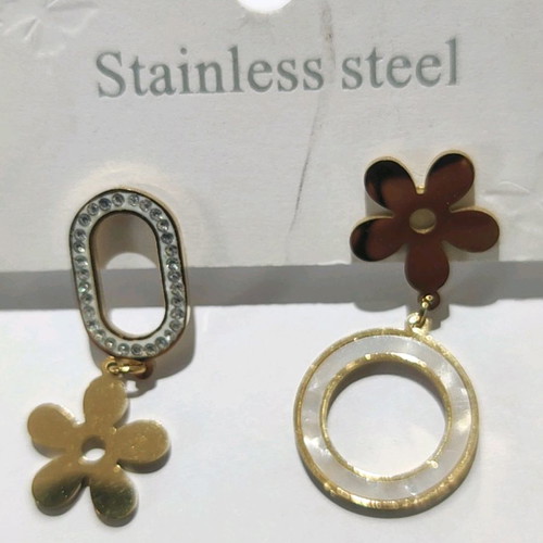 Steel earrings new, modern style designs