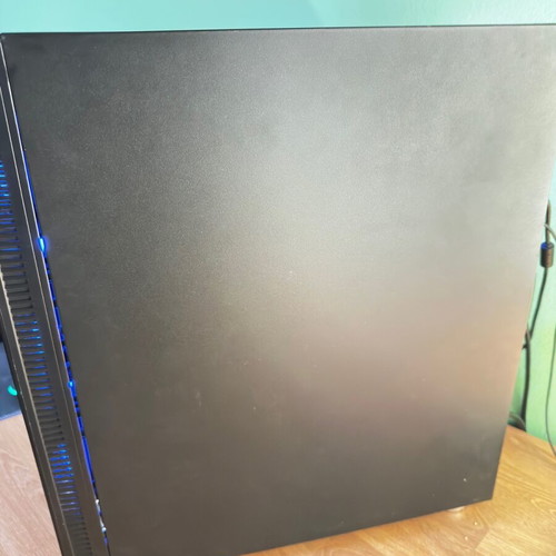 Gaming PC like new with NVIDIA RTX 3060 and AMD Ryzen 5 5600X