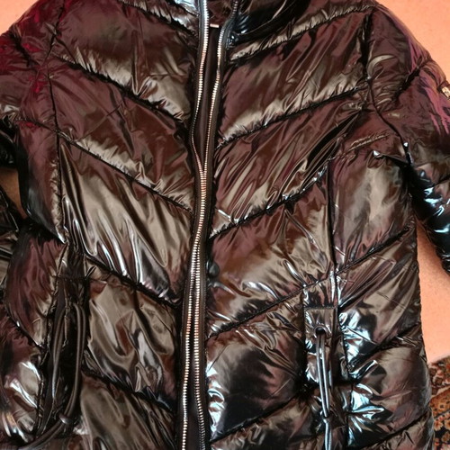 Women's black jacket like new, shiny