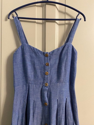 Μιντί φόρεμα Stradivarius μεταχειρισμένο, μέγεθος S, μπεζ