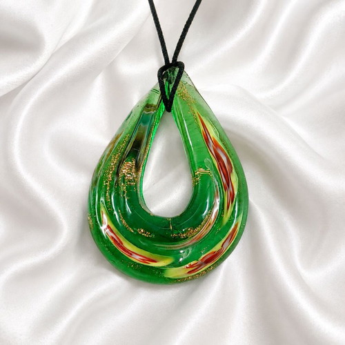 Handmade Murano glass necklace with leather strap, new, green