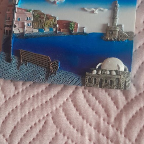 Magnets set with 5 magnets and 1 small frame like new