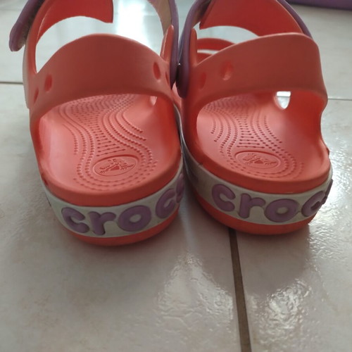 Crocs sandals for girls, coral color, size J1 (32-33)