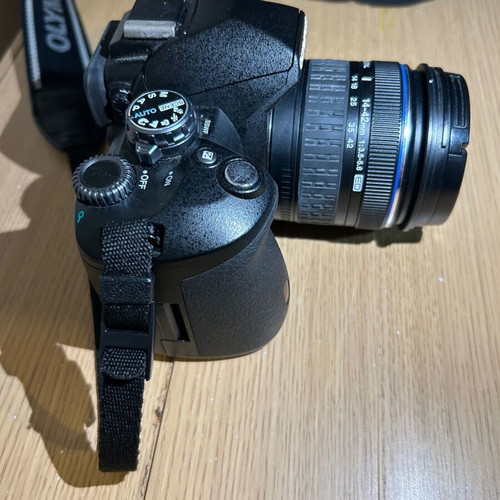 Olympus E-510 DSLR μεταχειρισμένη με φακό 14-42mm