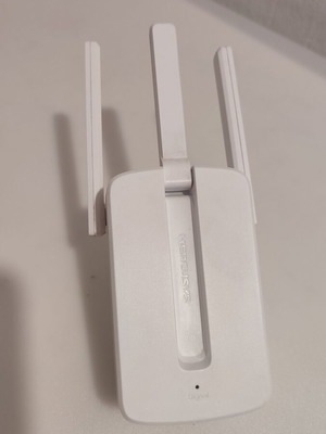 Mercusys MW300RE v4 WiFi Extender used 2.4G 300Mbps