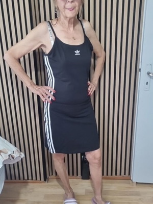 Adidas fitted women's dress new, black and white, size M