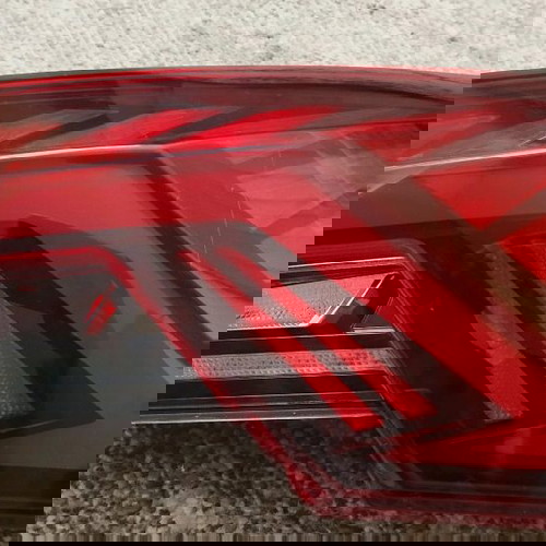 πίσω δεξί φανάρι skoda octavia μοντέλο 2020