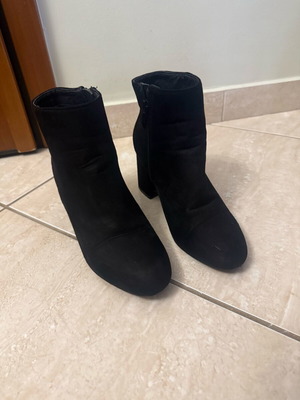 Short ankle boots used, size 39, black