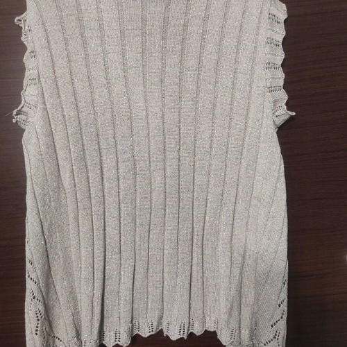 Vest used with fine knit and silver thread beige