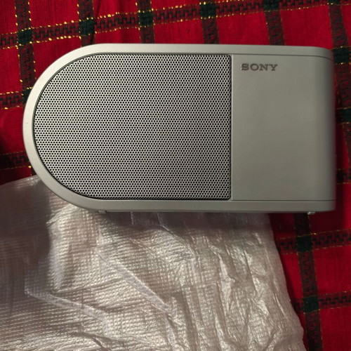 Sony ICF-404L portable radio like new, in original box