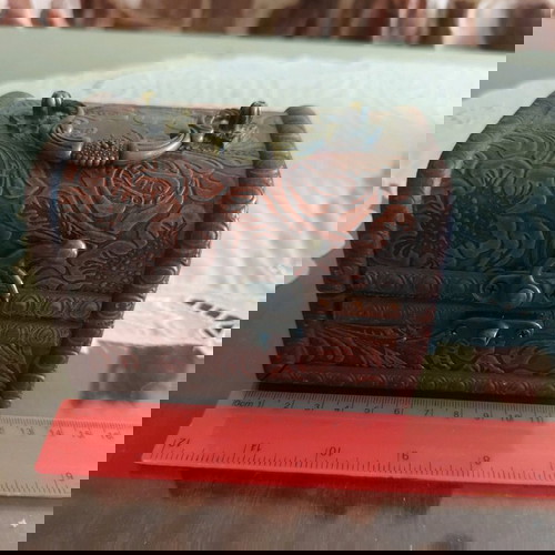 Дървена винтидж кутия за бижута