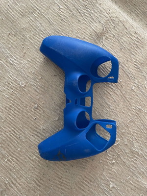 Ps5 Trust GXT controller silicone case like new
