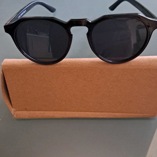 Black sunglasses like new