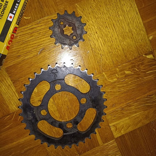 JT Sprocket Sets used, 2 sets with footrests, container, pump for Honda Innova