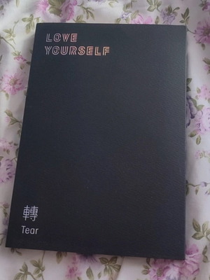 BTS Love Yourself Album Tear U Version like new