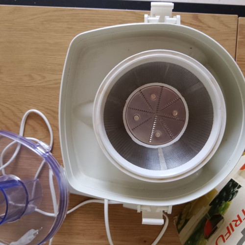 Philips Centrifuga HR 2290 centrifugal juicer