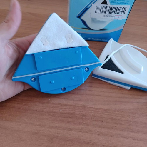 Magnetic window cleaning tool new