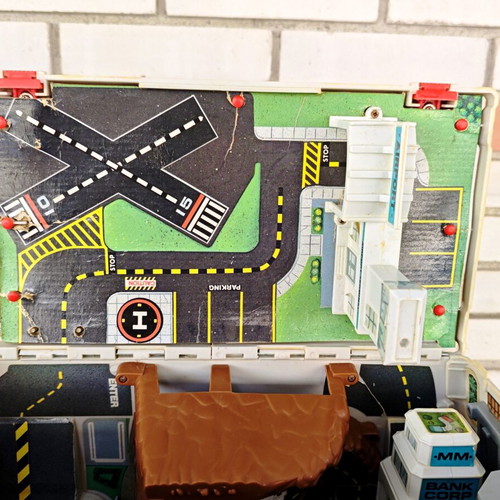 Vintage Micro Machines Mobile City Van Playset Galoob 1991