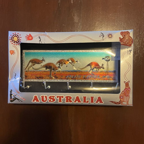 Australia Wall Key Holder souvenir with embossed kangaroos, new