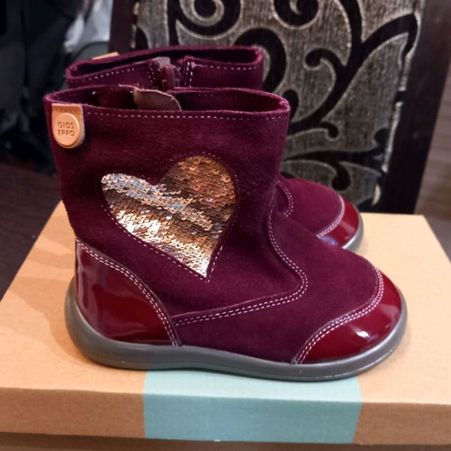 Gioseppo Boots No 24 like new, burgundy with zipper
