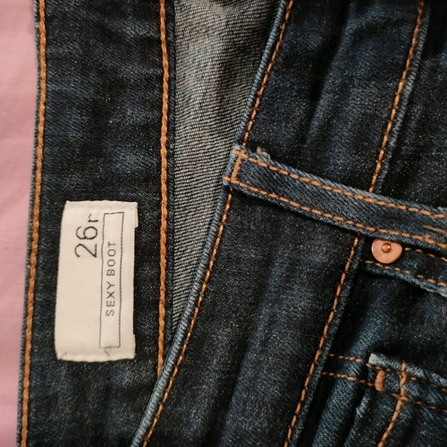 GAP flared jeans size 26 like new, dark blue