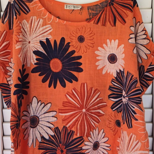 Floral Cotton T-shirt L-XL like new, orange