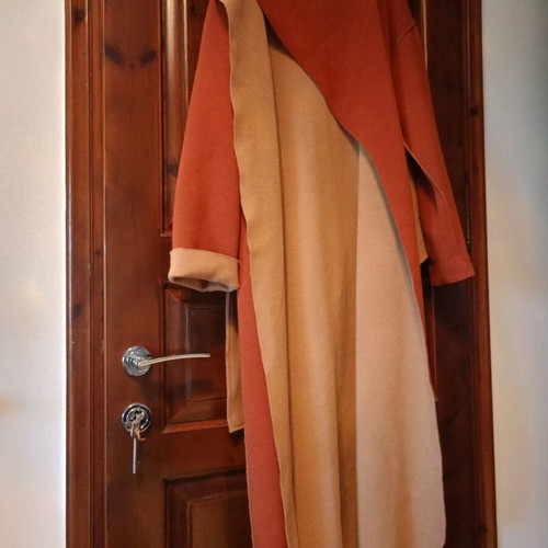 The Knls coat new, tan-cinnamon color, one size, soft without buttons