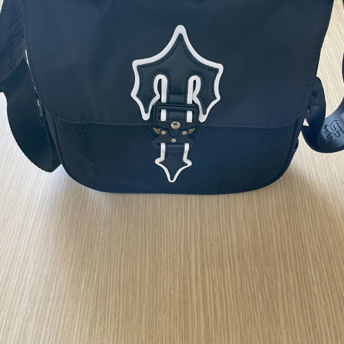 Trapstar Irongate T crossbody bag, black