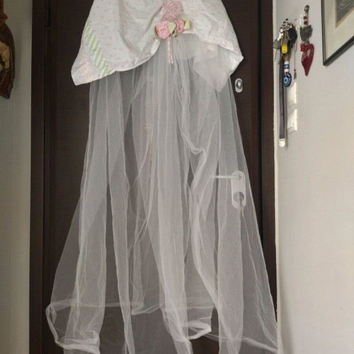 Mosquito net and protective crib bumper set like new