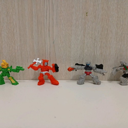 Transformers Robots in Disguise Tiny Titans Series mini figures used, Autobot VS Decepticon set