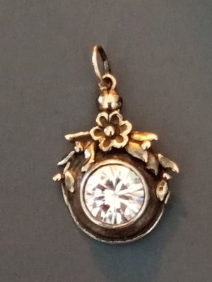 Gold pendant 14k 925 used with brilliant cut zircon
