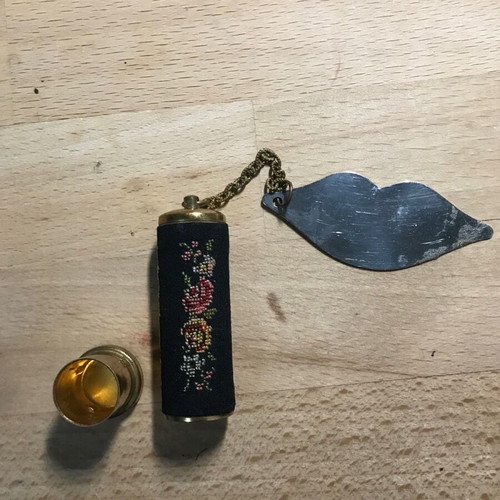 Vintage case for comb and lipstick with mirror like new