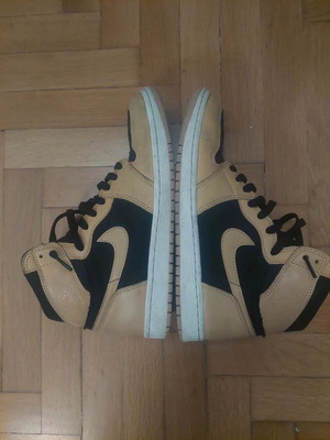 Air Jordan 1 Retro High OG Heirloom sneakers, μπεζ και μαύρο