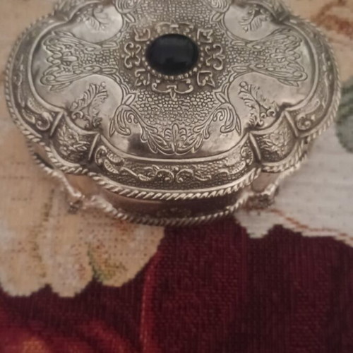 Jewelry box like new