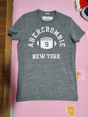 Abercrombie t-shirt σε πολύ καλή κατάσταση, μέγεθος S, γκρι