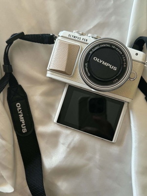 Φωτογραφική μηχανή Olympus Pen EPL7 σαν καινούργια με φορτιστή και φλας