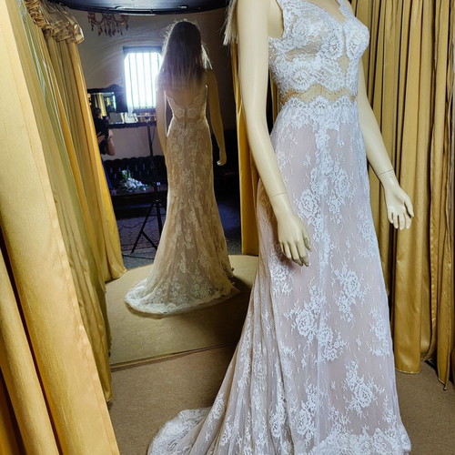 Mermaid wedding dress new with handmade lace white and beige
