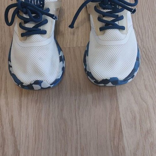Zara athletic shoes used for boys size 34 white and blue