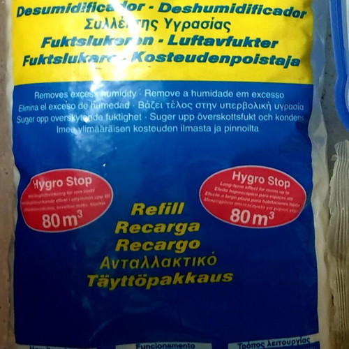 UHU dehumidifier and large refill new