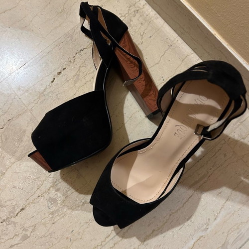Women's black high heel shoes used, size 39, 12 cm heel