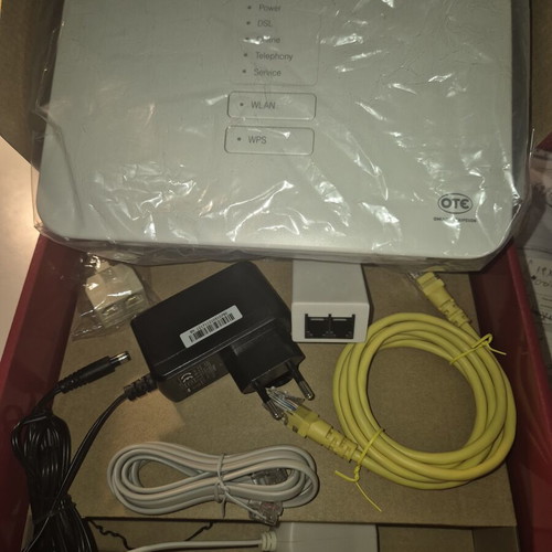 Cosmote OTE Speedport Entry 2i Router used with accessories