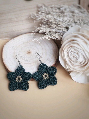 Macrame earrings like new, handmade, hypoallergenic, cypress color